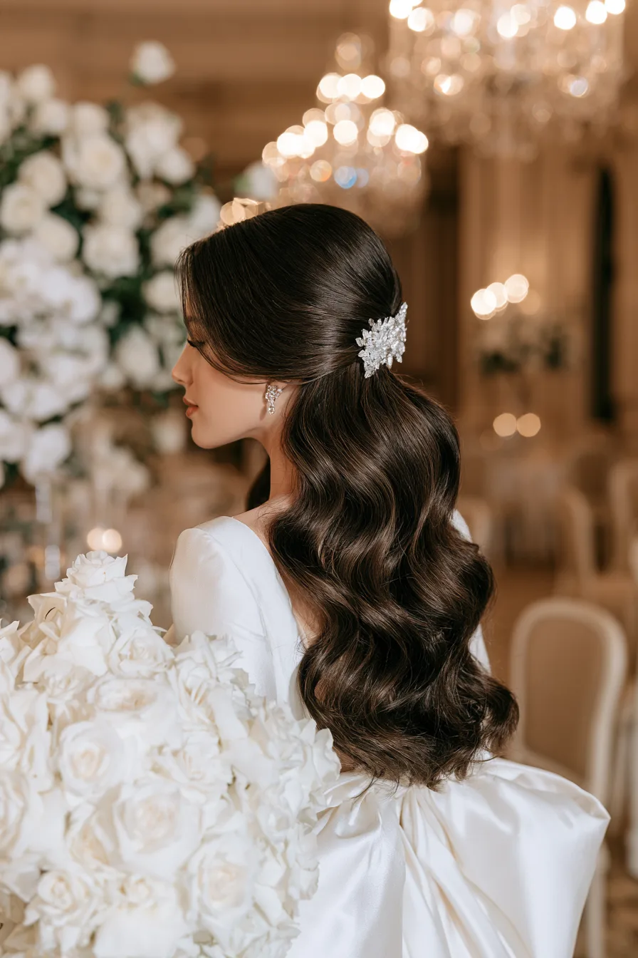 9 everlasting classic wedding curls 1